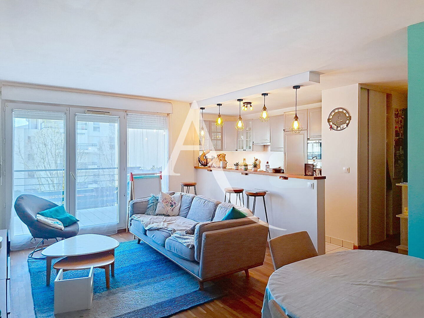 Massy (91) Exclusif 399 000 € Appartement 4 pièces , 3 chambres 79.00 m² Avec terrasse Voir le bien