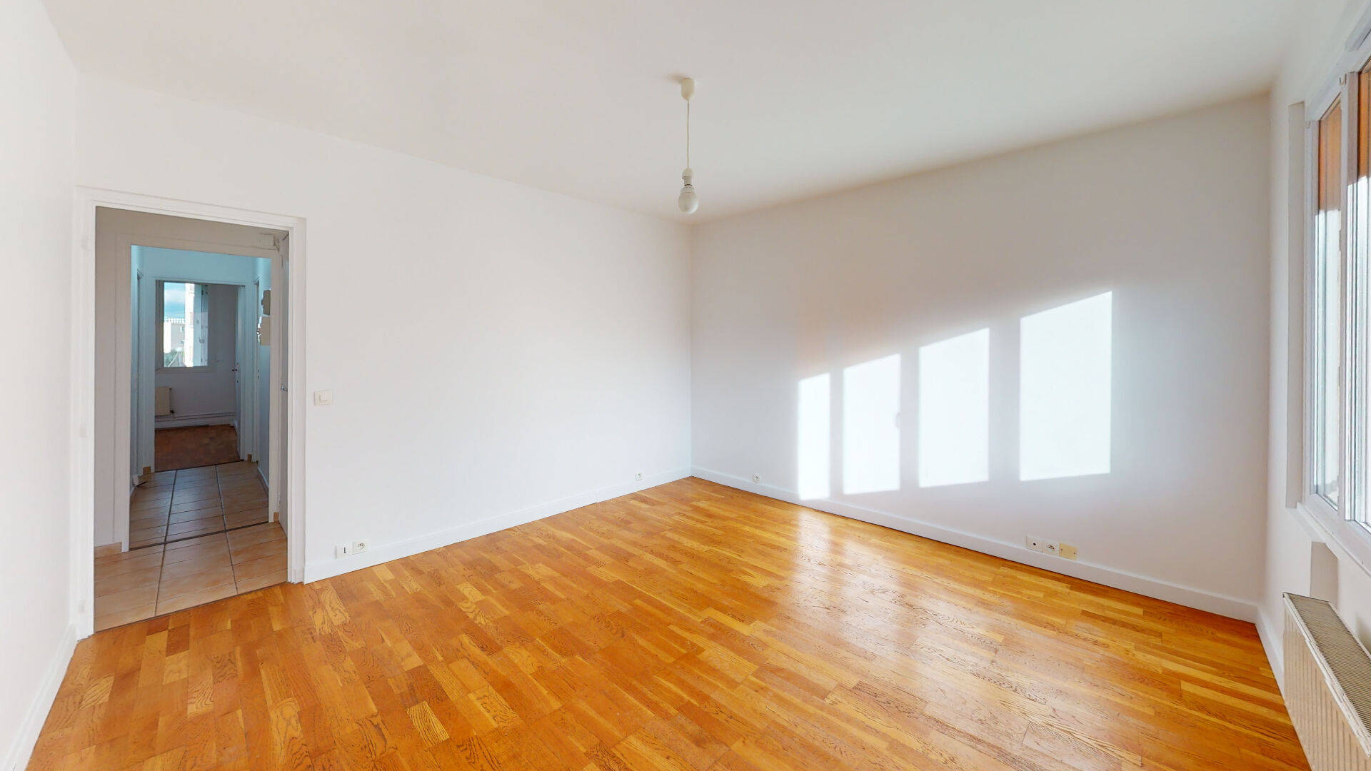 à 9 km de Sceaux 1 090 € / mois cc Appartement 3 pièces , 2 chambres 57.83 m² Voir le bien