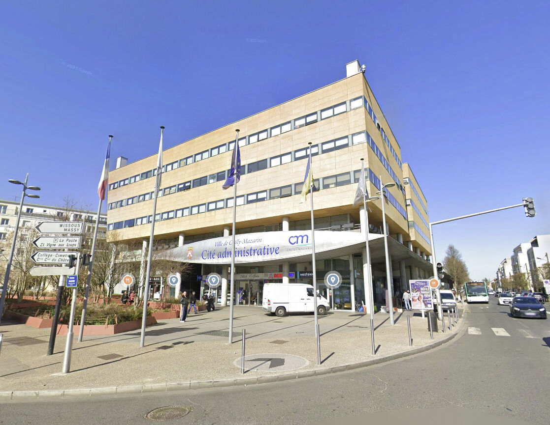 Local commercial CHILLY MAZARIN (91380) 4 pièces 95.03 m²