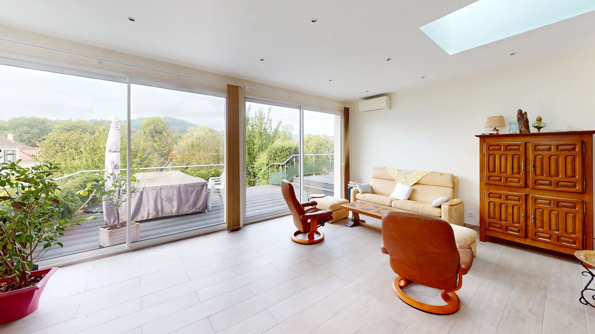 Maison VILLEBON SUR YVETTE (91140) 7 pièces 181.24 m²