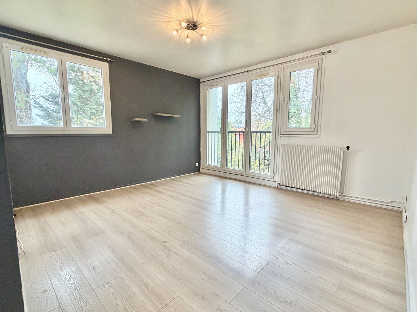 Villiers-sur-Orge (91) Exclusif 159 000 € Appartement 4 pièces , 3 chambres 67.41 m²