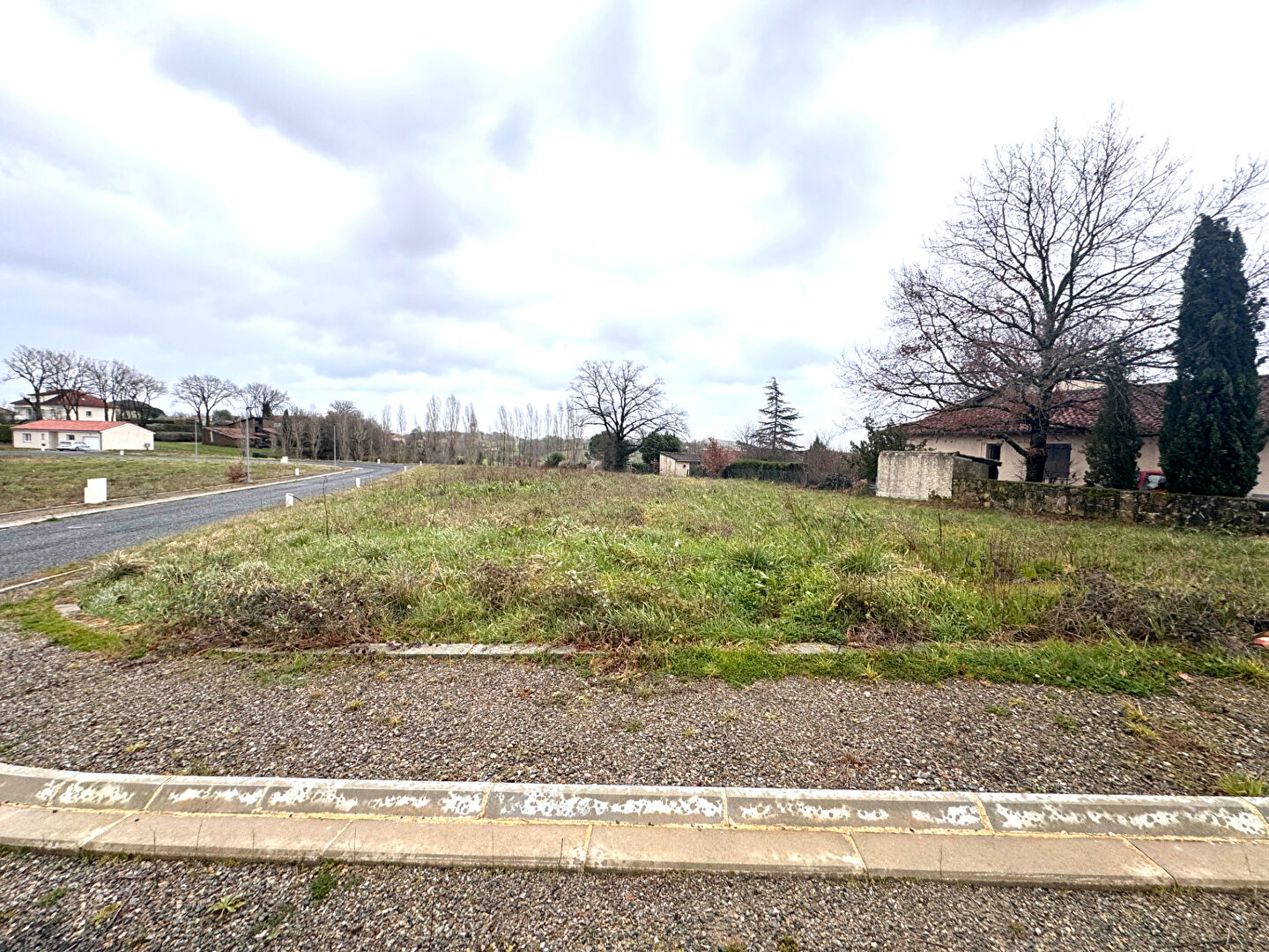 Terrain CARMAUX (81400) 488.00 m&sup2;