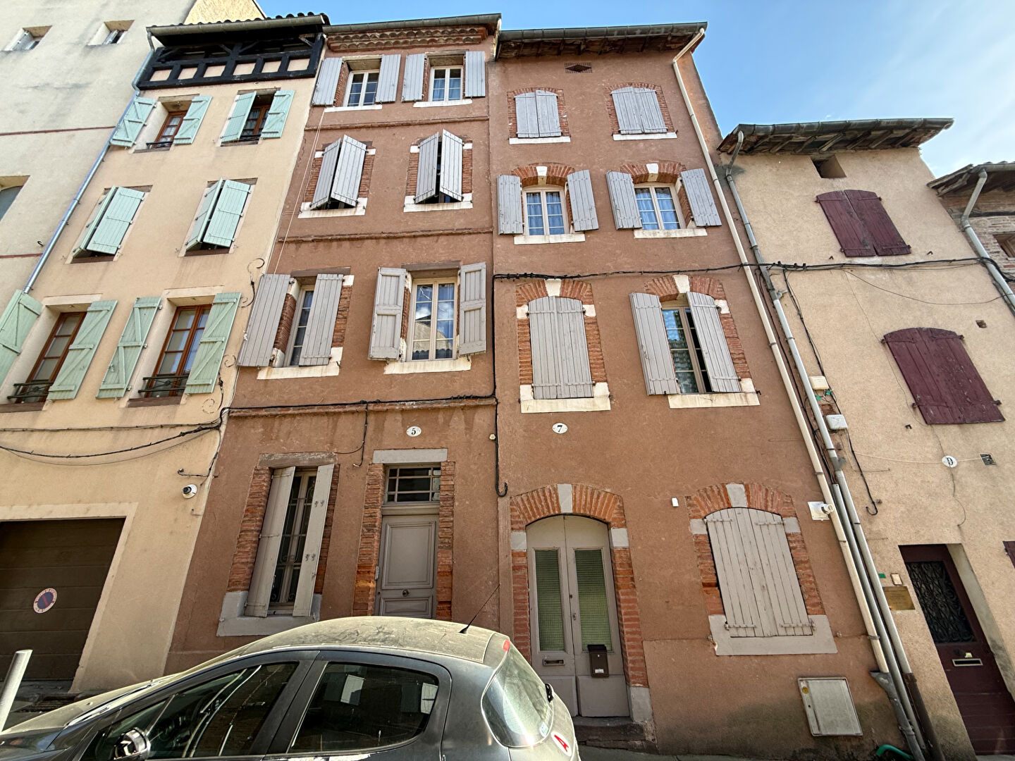 Immeuble ALBI (81000) 11 pi&egrave;ces 244.00 m&sup2;