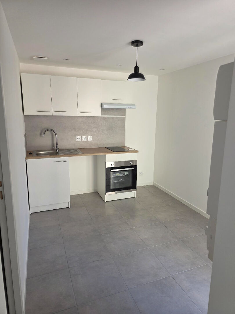 Appartement CARMAUX (81400) 2 pi&egrave;ces 31.00 m&sup2;