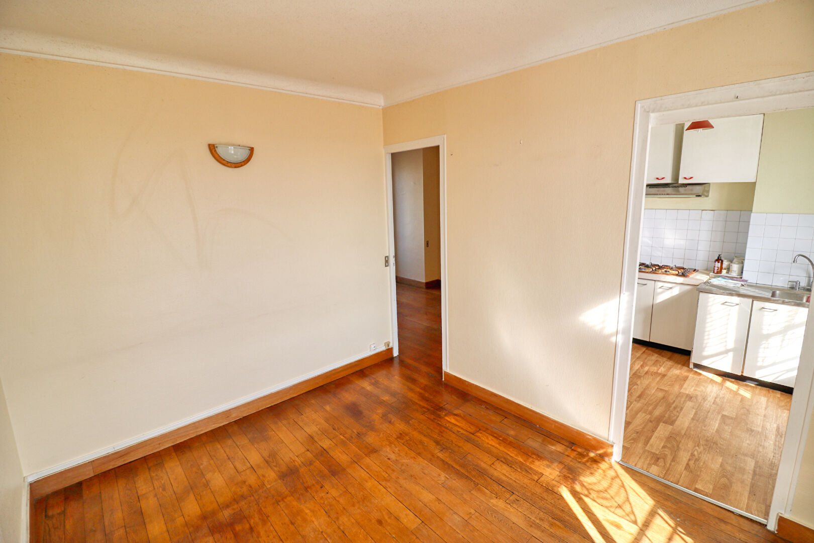Appartement BOURG LA REINE (92340) 3 pièces 26.75 m²