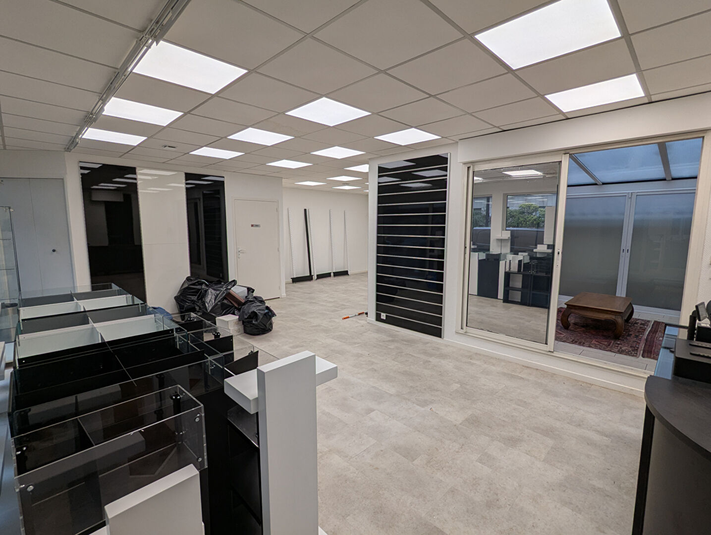 Local commercial ANTONY (92160) 1 pièce 62.00 m²