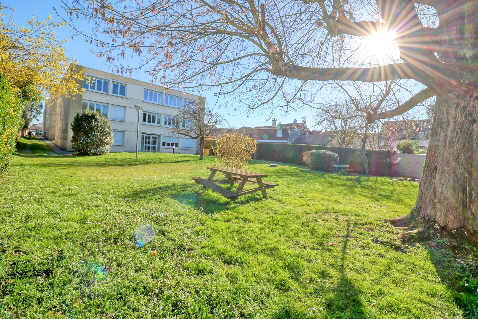 Antony (92) Exclusif 217 000 € Appartement 2 pièces , 1 chambre 45.10 m² Voir le bien