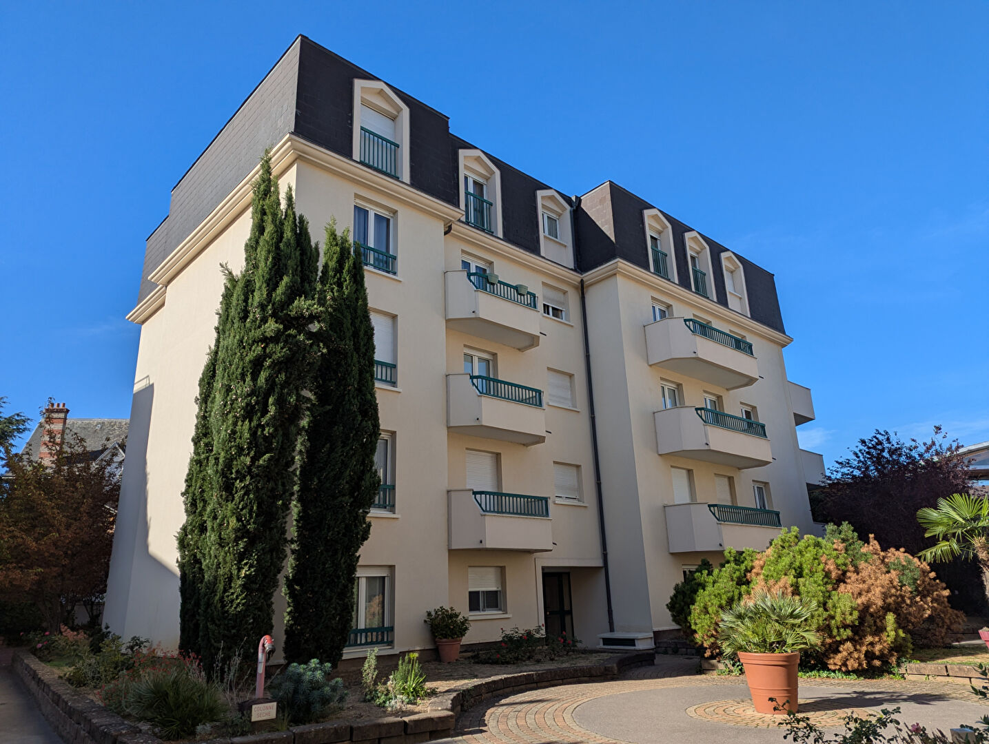 Antony (92) Exclusif 426 400 € Appartement 3 pièces , 2 chambres 65.18 m² Avec jardin, garage/box