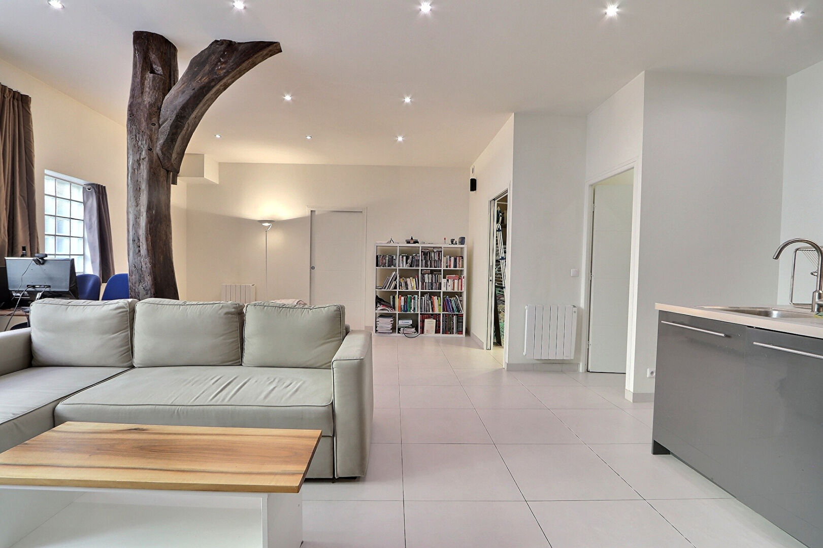Loft AUBERVILLIERS (93300) 1 pièce 61.00 m²
