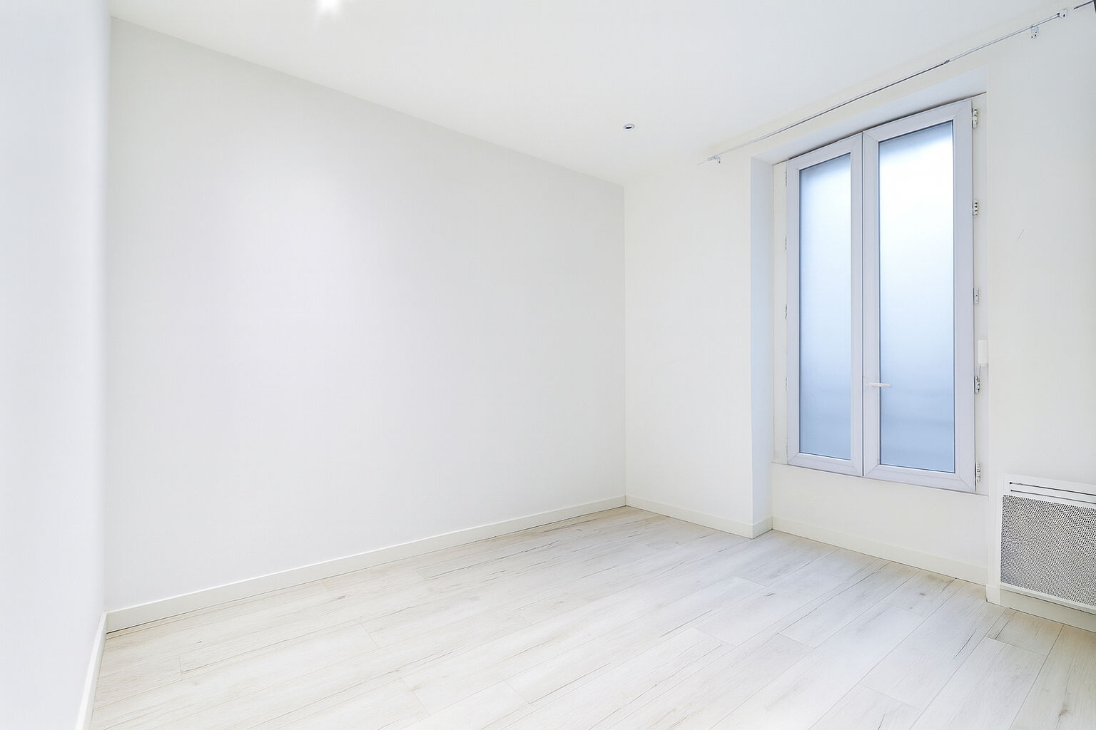 Appartement SAINT DENIS (93200) 2 pièces 27.05 m²