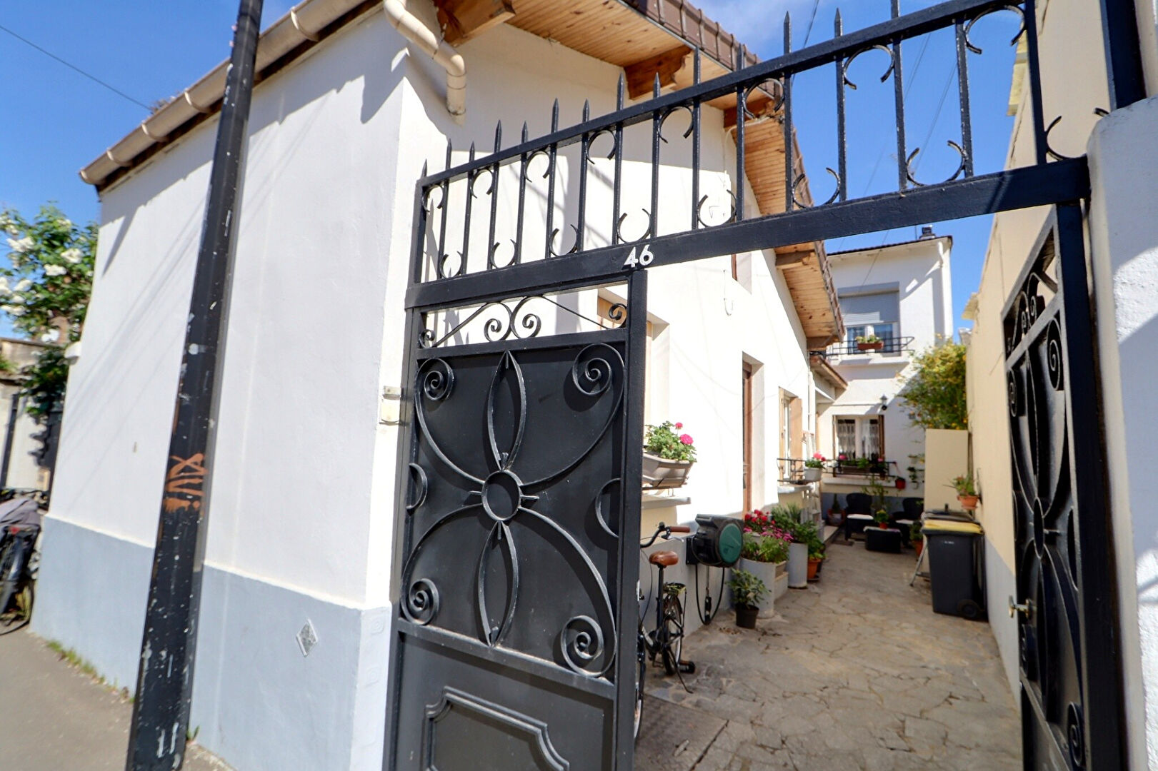 Aubervilliers (93) 359 990 € Maison 5 pièces , 2 chambres 90.00 m² Avec terrasse