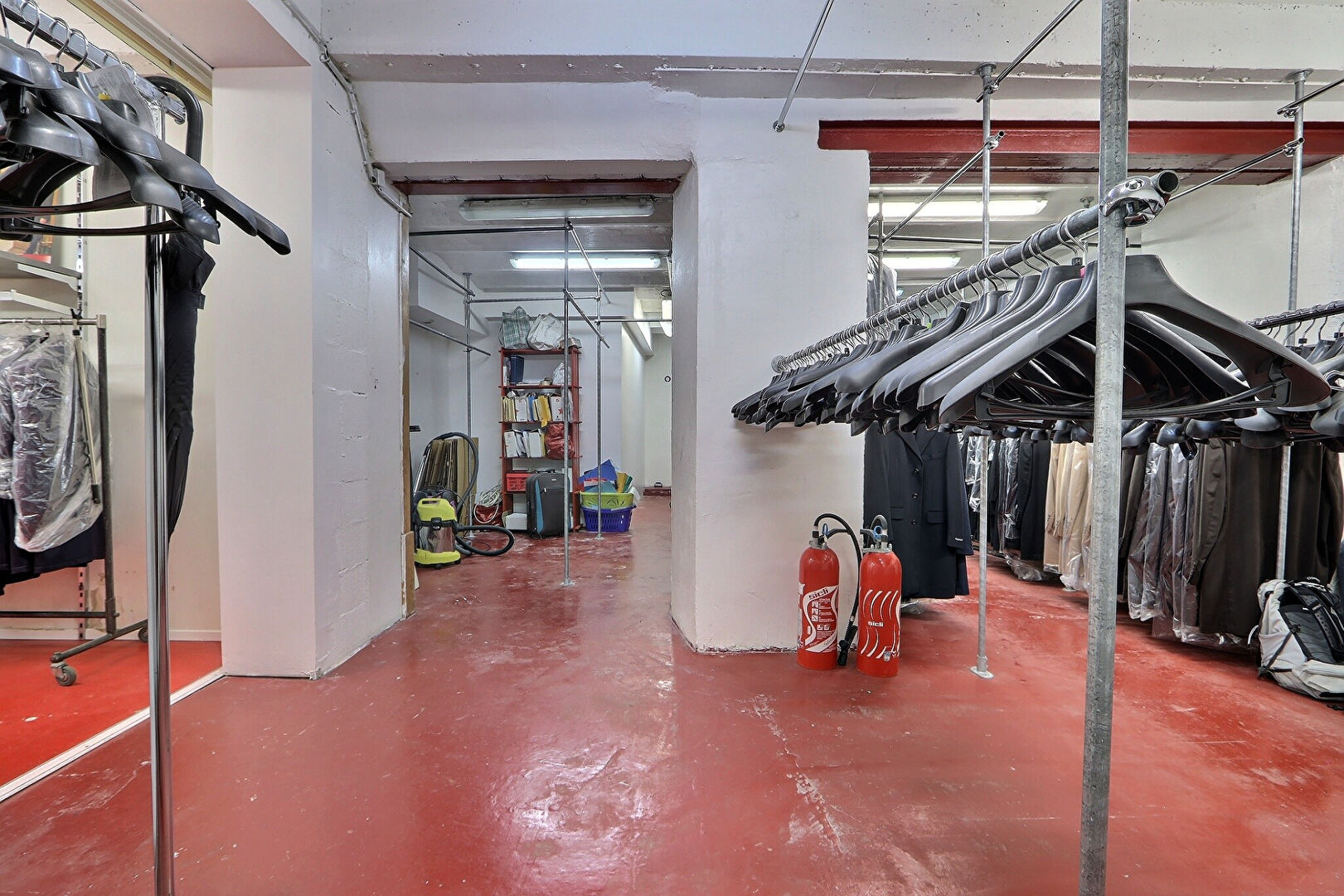 Local d'activité AUBERVILLIERS (93300) 85.00 m²