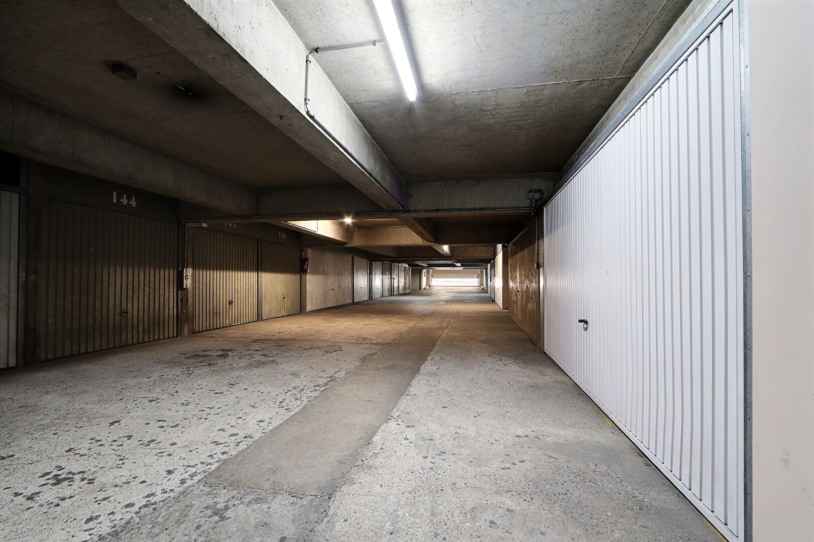 Parking / box AUBERVILLIERS (93300)