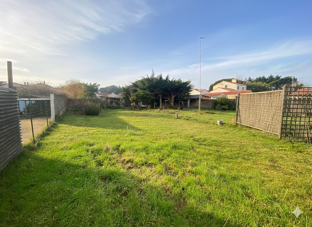 Terrain BARBATRE (85630) 535.00 m&sup2;