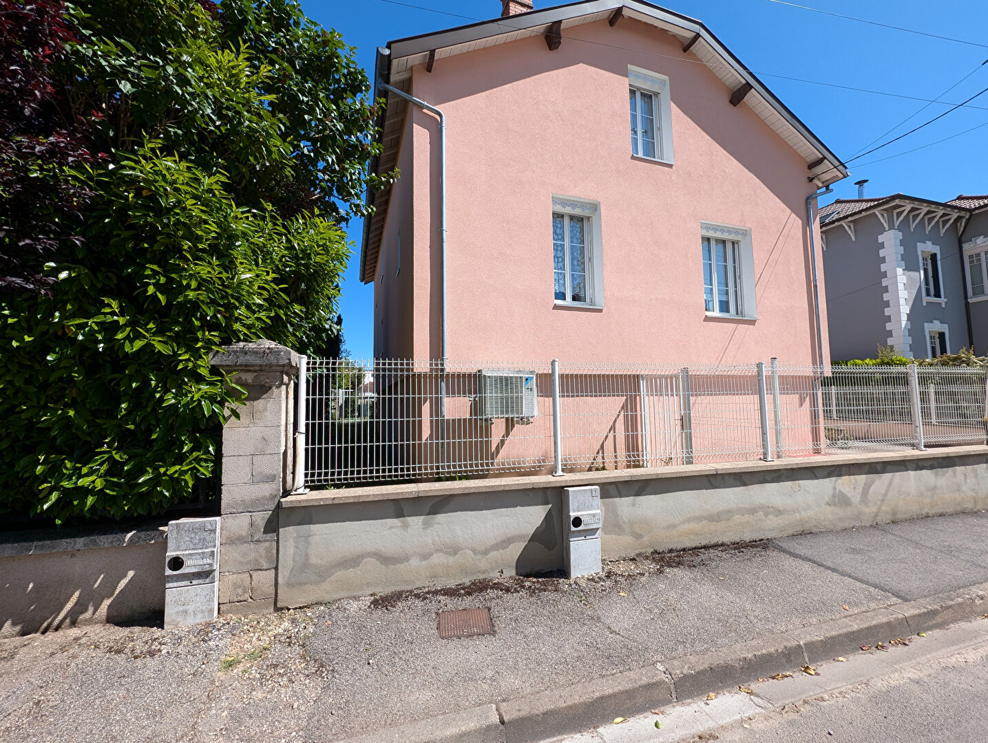 Maison BOURG EN BRESSE (01000) 6 pièces 149.40 m²
