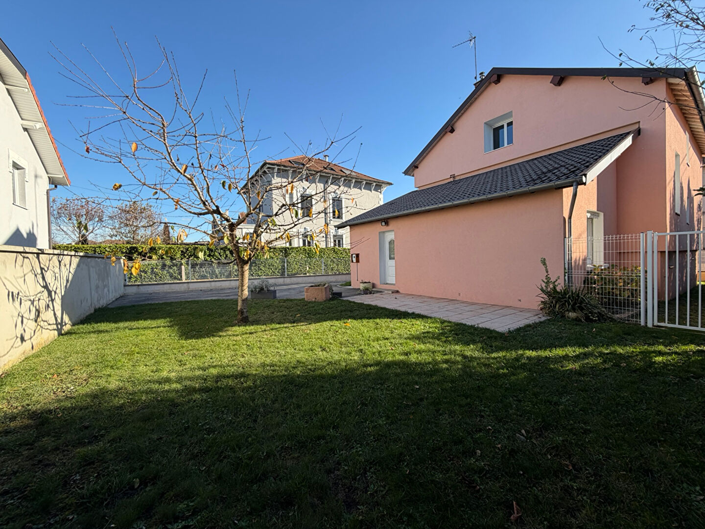 Maison BOURG EN BRESSE (01000) 6 pièces 149.40 m²