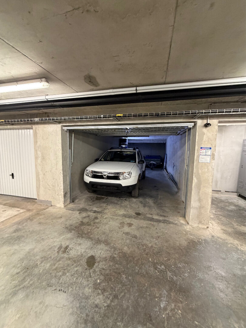 Parking / box ATTIGNAT (01340) 32.00 m&sup2;