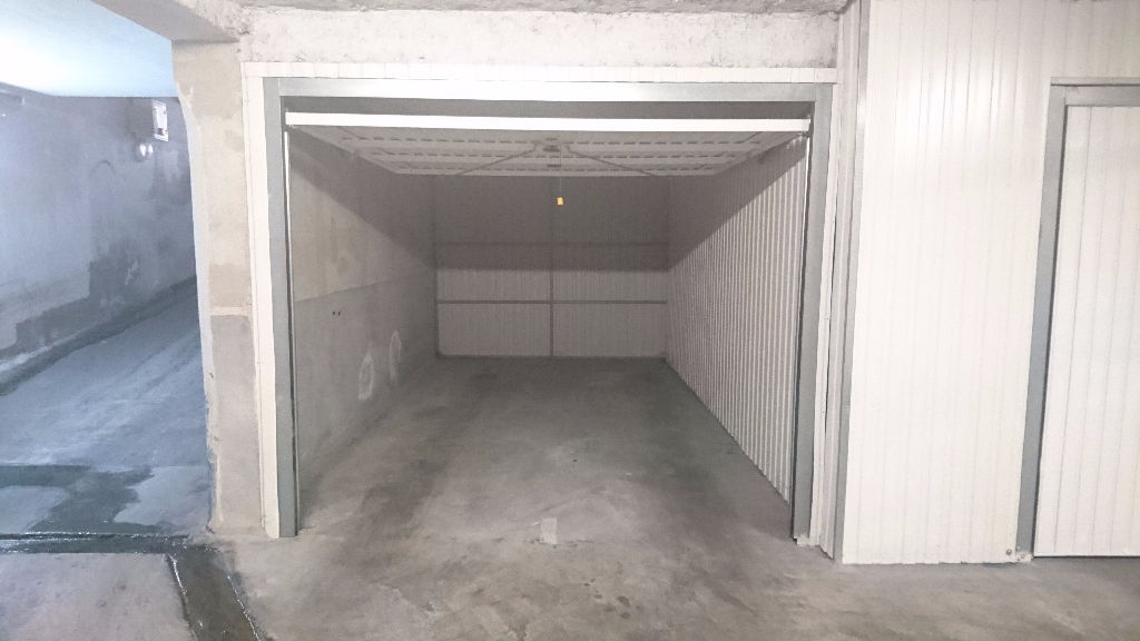 Parking / box BALARUC LES BAINS (34540) 13.00 m&sup2;