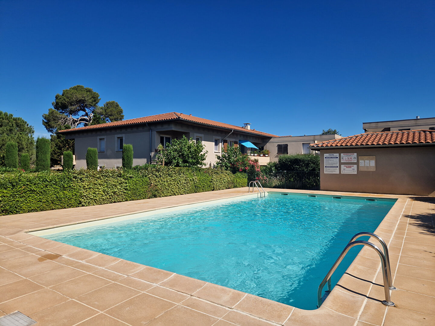 Appartement POUSSAN (34560) 2 pi&egrave;ces 45.00 m&sup2;