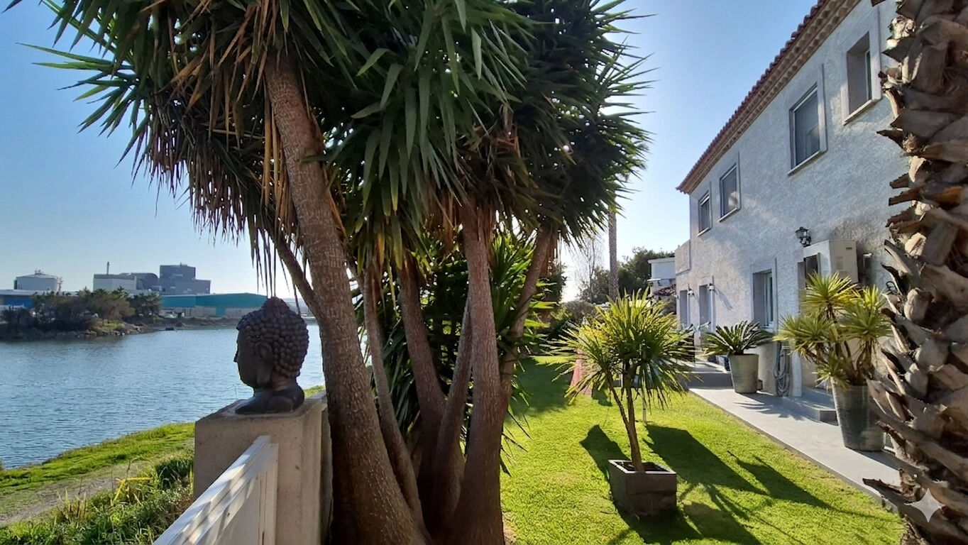 Villa FRONTIGNAN (34110) 9 pi&egrave;ces 257.00 m&sup2;