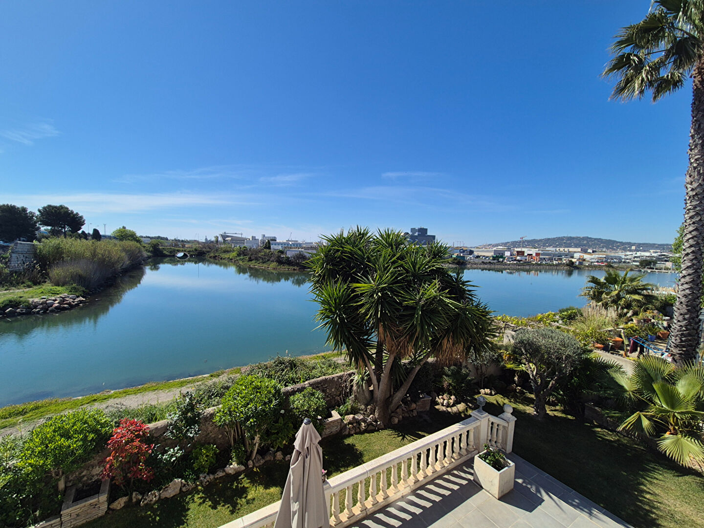 Villa FRONTIGNAN (34110) 9 pi&egrave;ces 272.00 m&sup2;