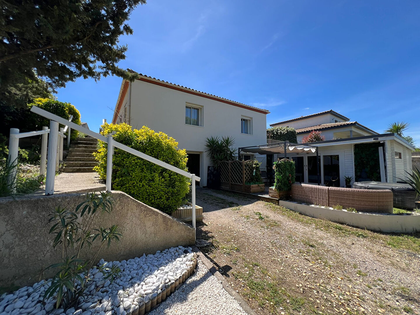 Maison FABREGUES (34690) 6 pi&egrave;ces 195.00 m&sup2;