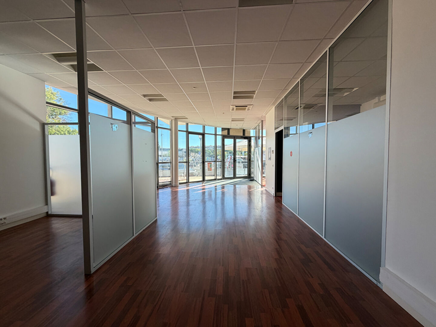 Murs BALARUC LES BAINS (34540) 6 pi&egrave;ces 135.13 m&sup2;