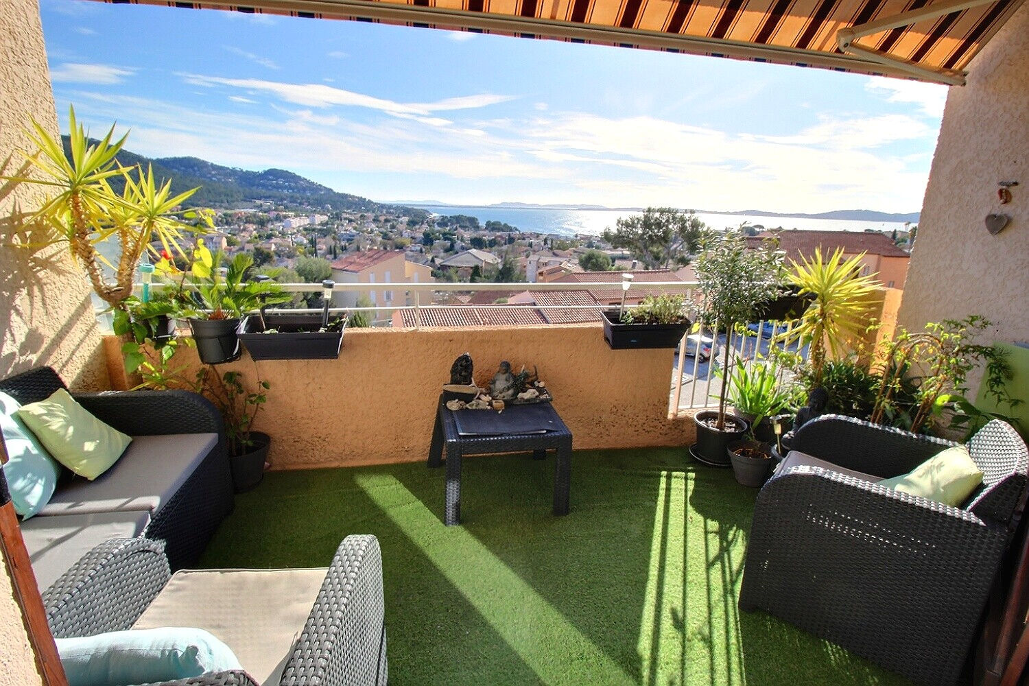 Appartement CARQUEIRANNE (83320) 3 pièces 83.85 m²