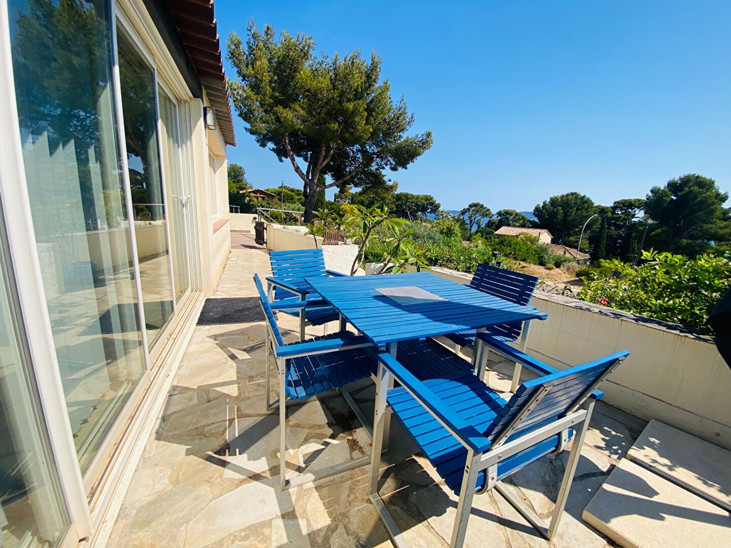 Appartement CARQUEIRANNE (83320) 3 pièces 76.00 m²