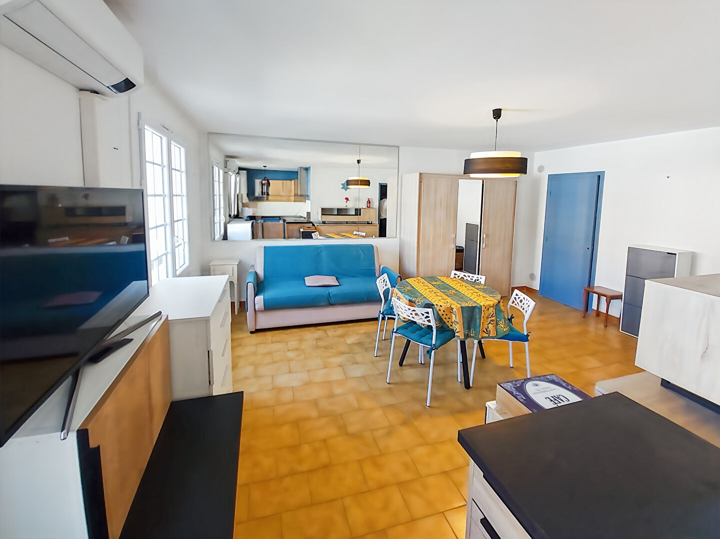 Appartement CARQUEIRANNE (83320) 1 pièce 31.59 m²