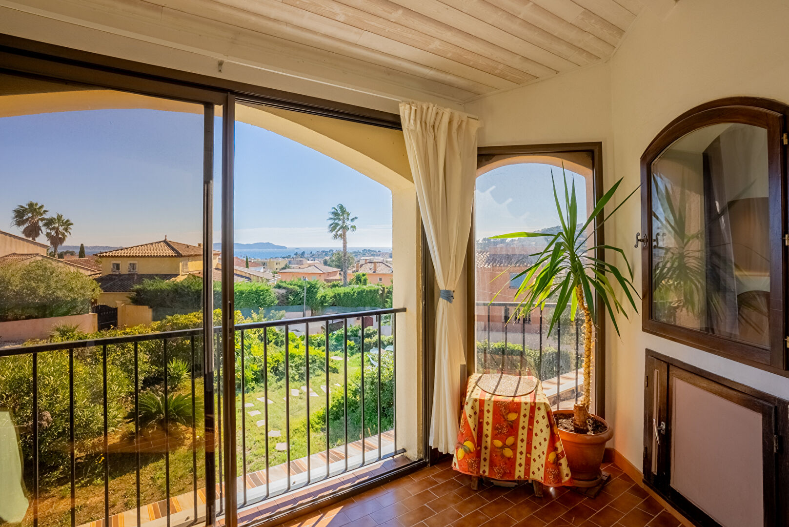 Appartement CARQUEIRANNE (83320) 4 pièces 92.52 m²