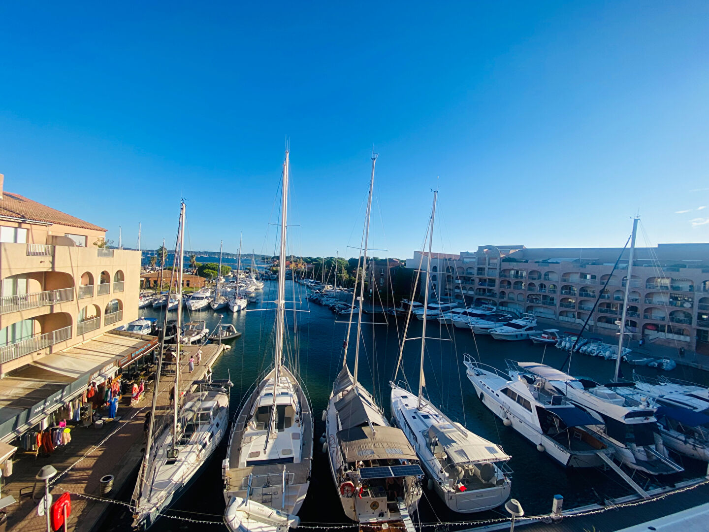 Appartement HYERES (83400) 3 pièces 65.71 m²