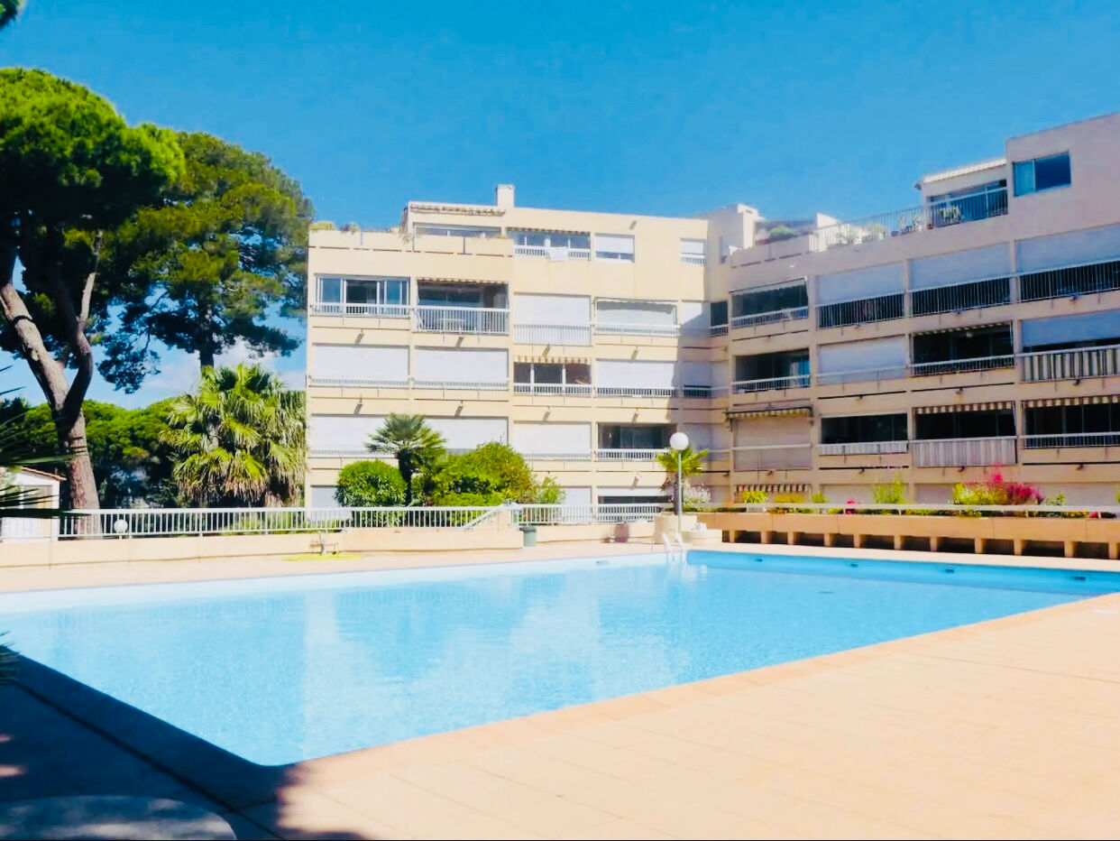 Appartement HYERES (83400) 2 pièces 28.06 m²