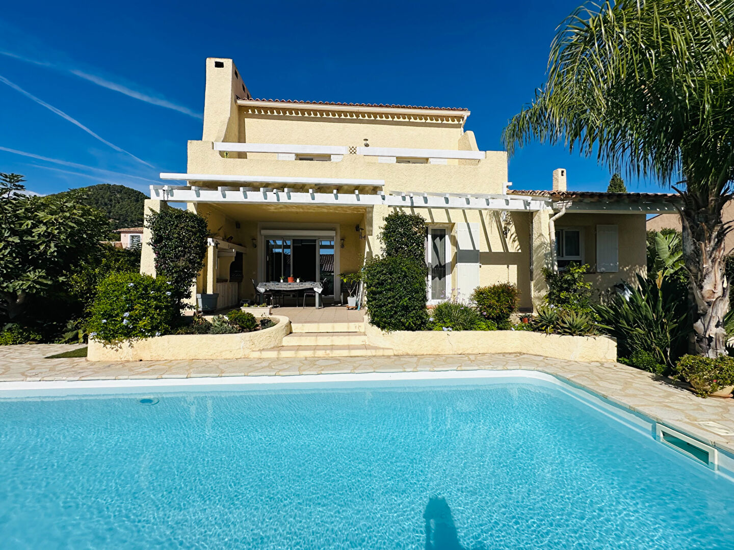 Maison CARQUEIRANNE (83320) 6 pièces 110.00 m²