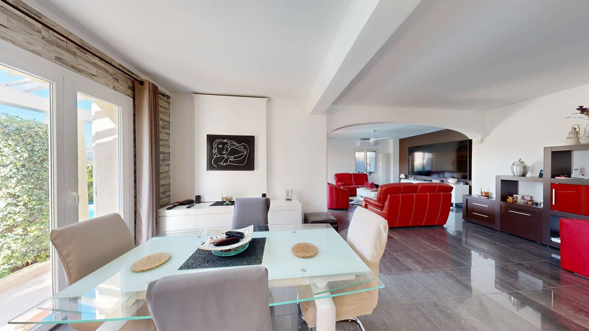 Maison CARQUEIRANNE (83320) 6 pièces 120.00 m²