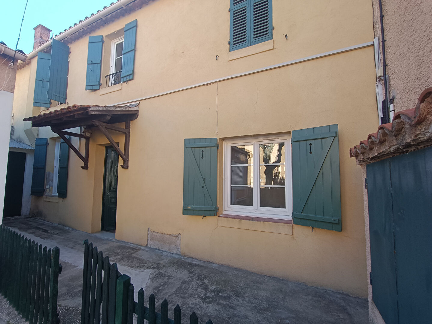 Appartement CARQUEIRANNE (83320) 3 pi&egrave;ces 60.00 m&sup2;