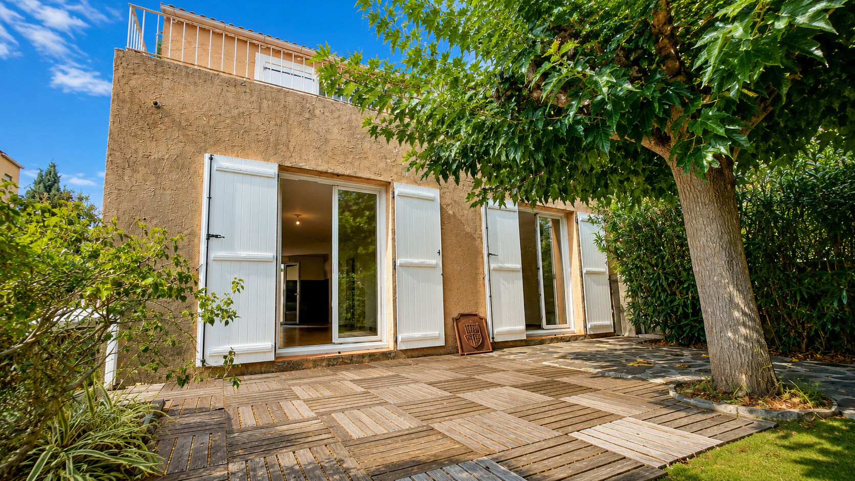 Villa CARQUEIRANNE (83320) 5 pi&egrave;ces 109.00 m&sup2;