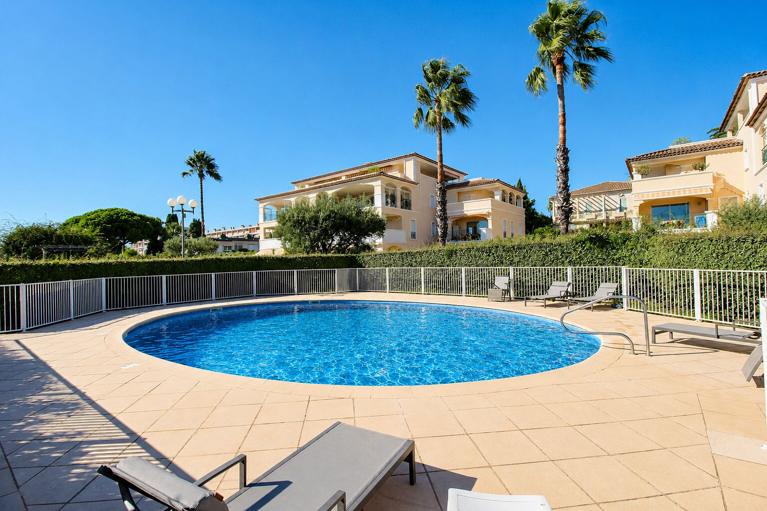 Appartement CARQUEIRANNE (83320) 2 pi&egrave;ces 43.10 m&sup2;