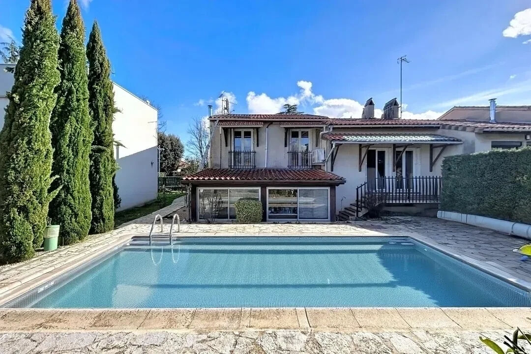 Maison CASTELGINEST (31780) 8 pi&egrave;ces 143.00 m&sup2;