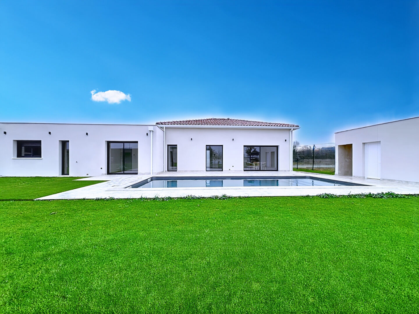 Maison CASTELSARRASIN (82100) 5 pi&egrave;ces 155.00 m&sup2;