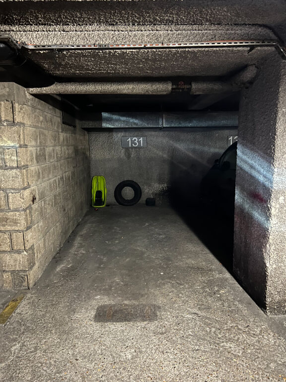 Parking / box PARIS (75009)