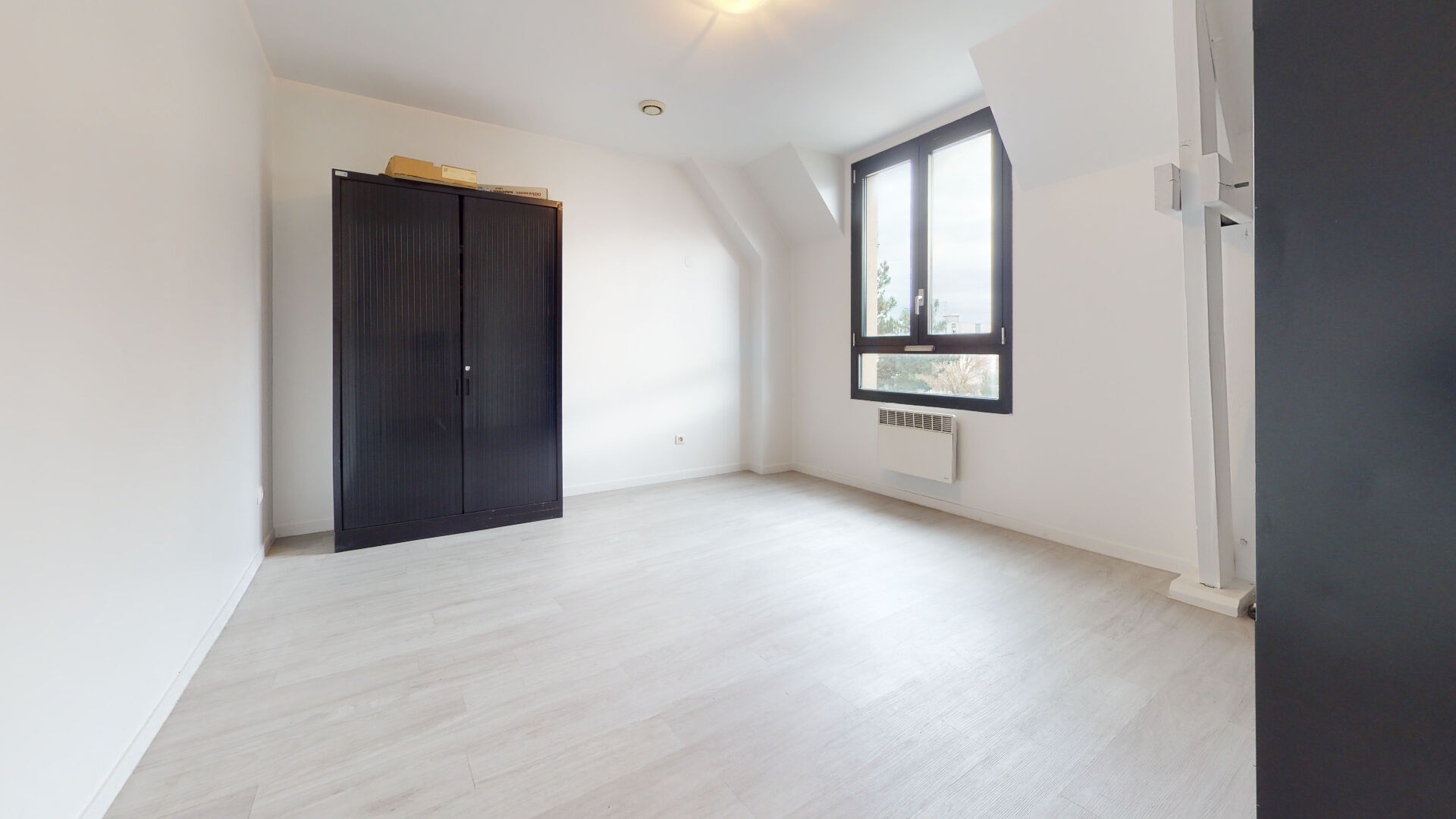 Bureaux CONFLANS SAINTE HONORINE (78700) 62.84 m²
