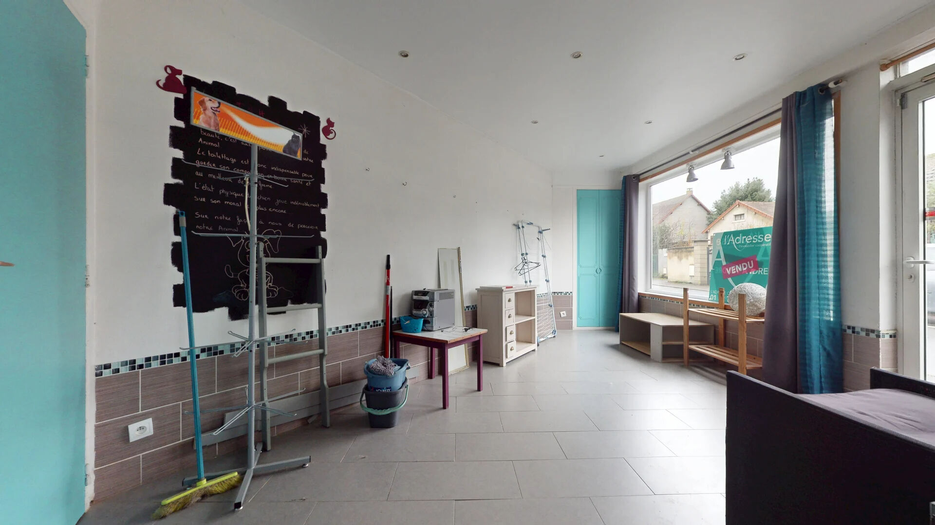 Local commercial CONFLANS SAINTE HONORINE (78700) 4 pièces 15.00 m²