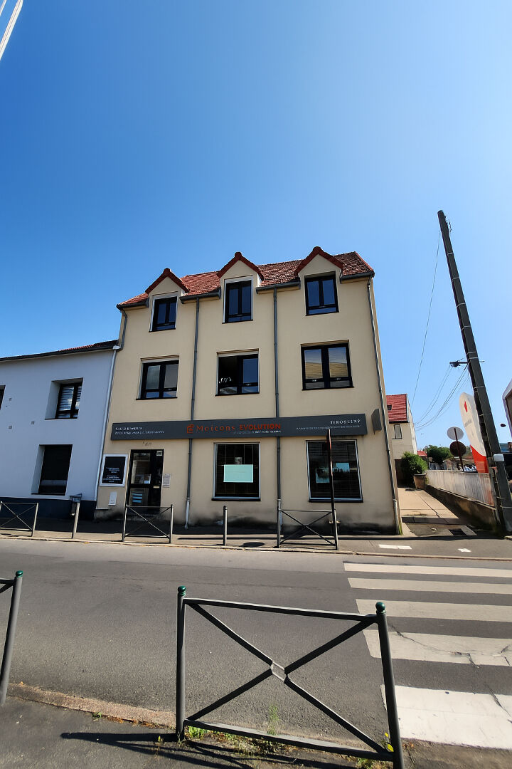 Local commercial CONFLANS SAINTE HONORINE (78700) 51.75 m&sup2;