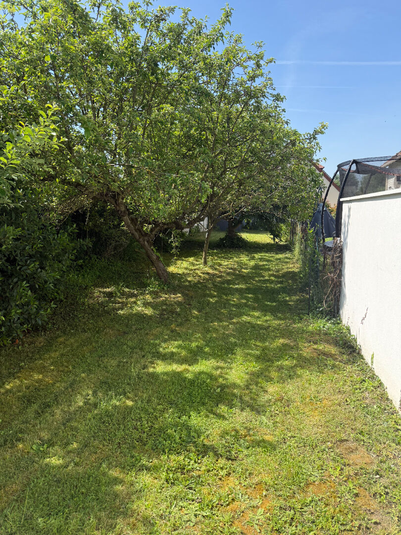 Pierrelaye (95) 190 000 € Appartement 2 pièces , 1 chambre 40.00 m² Avec jardin, terrasse Voir le bien