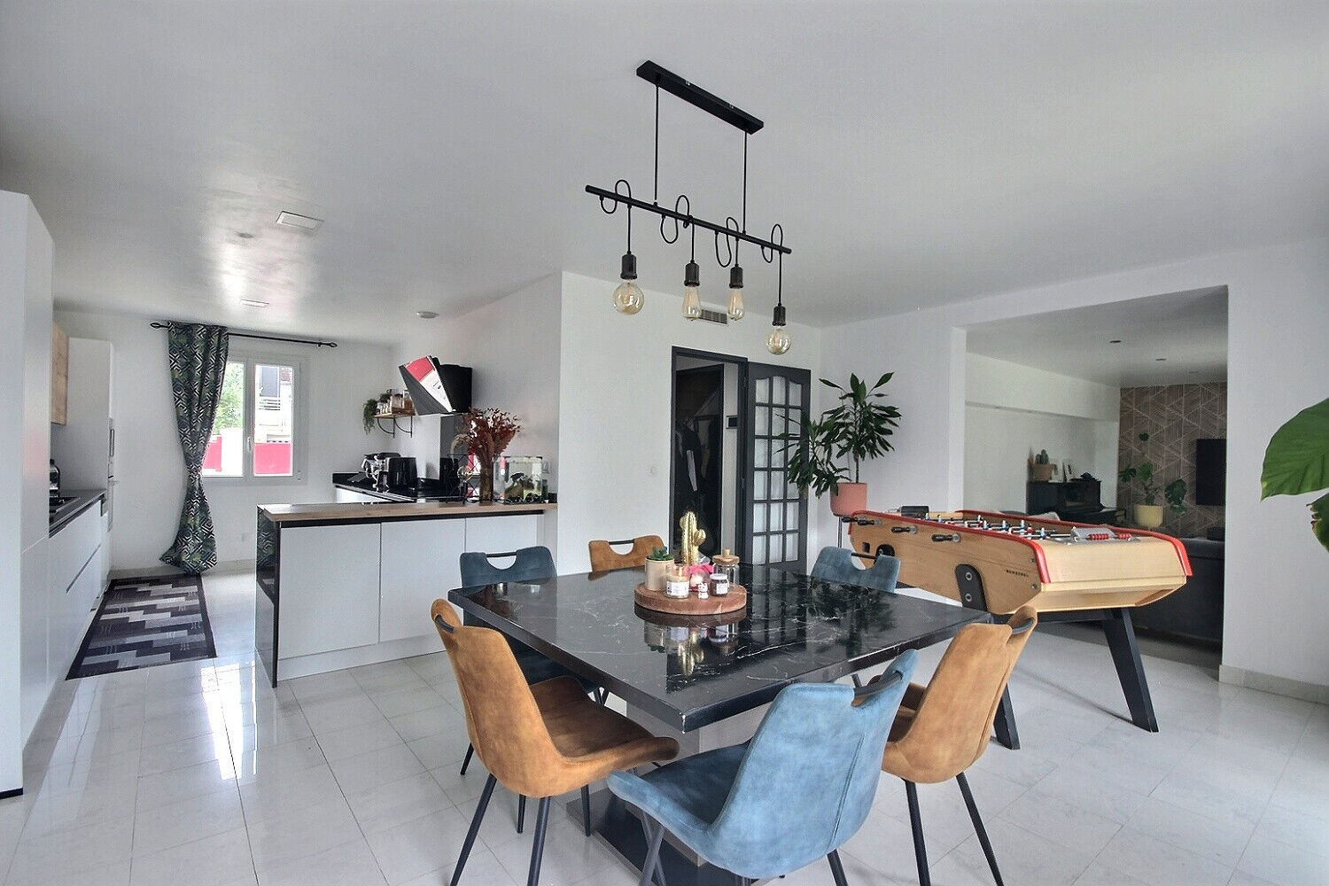 à 10 km de Le Plessis-Bouchard 549 000 € Maison 7 pièces , 5 chambres 170.00 m² Avec jardin, terrasse, garage/box Voir le bien