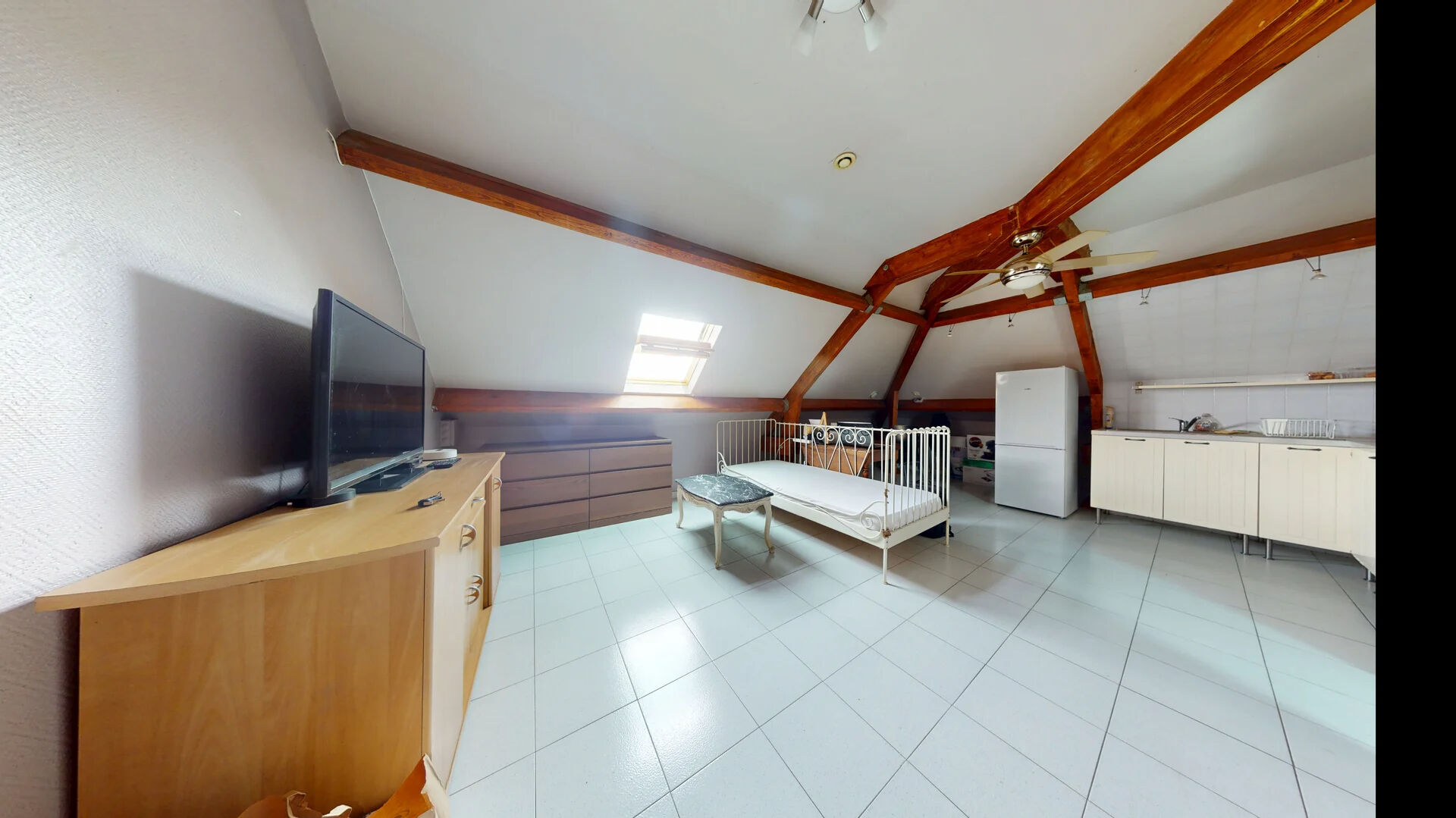 à 22 km de Persan 808 € / mois cc Appartement 2 pièces , 1 chambre 23.90 m² Meublé Voir le bien