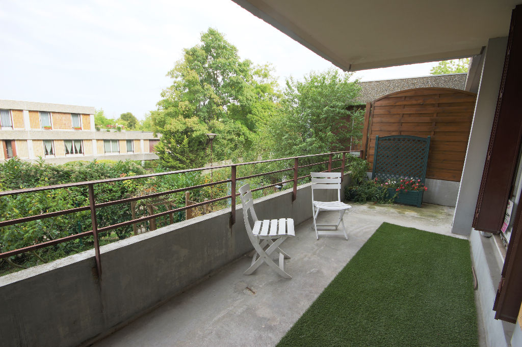 Éragny (95) 159 000 € Appartement 2 pièces , 1 chambre 42.00 m²