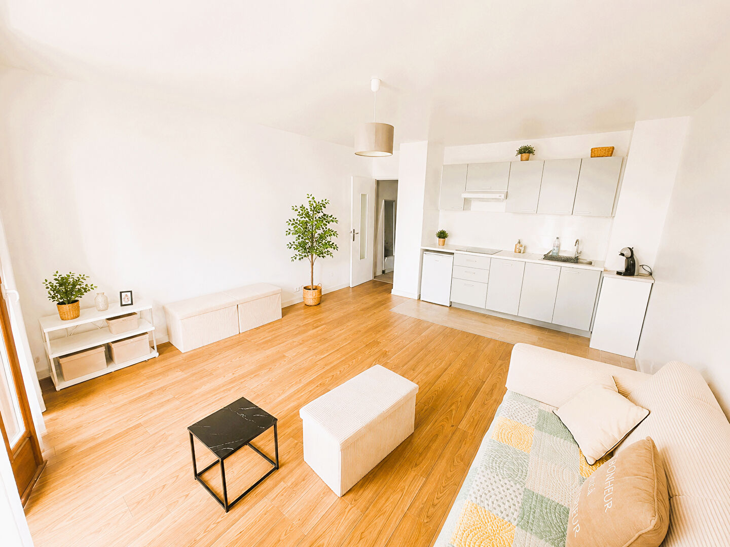 Fresnes (94) 147 000 € Appartement 1 pièce 32.41 m² Avec balcon Voir le bien