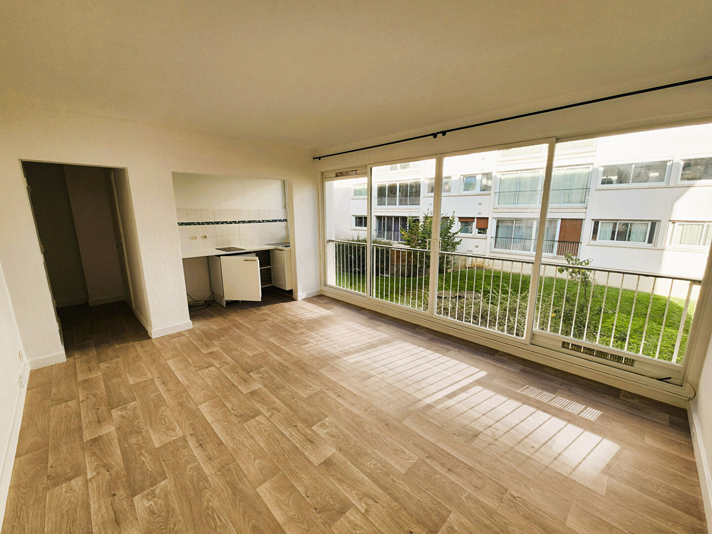 Appartement ANTONY (92160) 1 pièce 24.78 m²